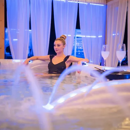 Iconic Wellness &
