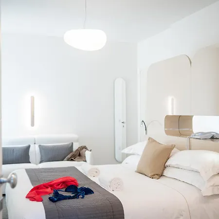 Iconic Wellness & 3* Arezzo